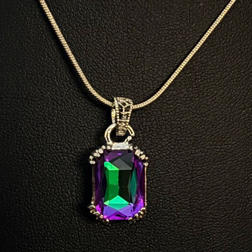 Silver tone Necklace with Green and Purple “Mystic Topaz” Pendant